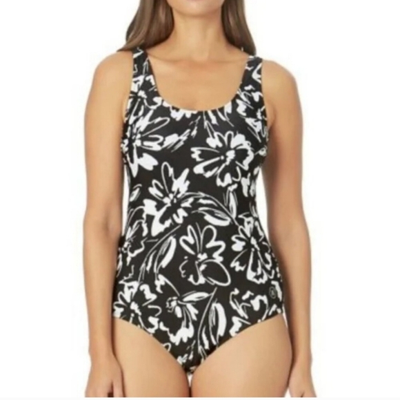 Hurley Women's One Piece Floral Swimsuit Padded Black/White, size M NWT - Picture 1 of 9